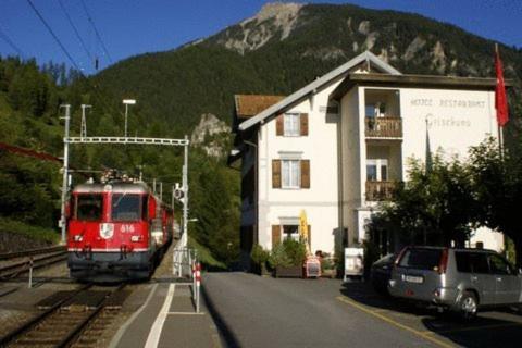 Hotel Grischuna Filisur Exteriör bild